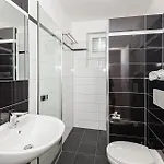 Διαμέρισμα 3 Bedroom Amazing In *