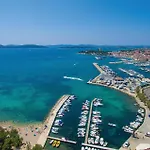 3 Bedroom Amazing In Διαμέρισμα Srima