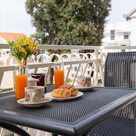 Διαμέρισμα 3 Bedroom Amazing In *