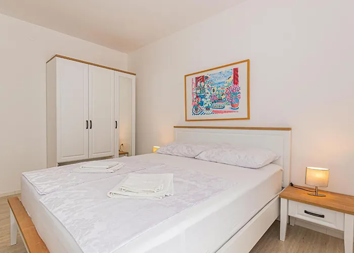 3 Bedroom Amazing In Apartment